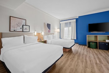 Room, 2 Queen Beds, Mobility Accessible (Roll-In Shower)