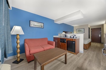 Suite, 1 King Bed, Non Smoking, Refrigerator & Microwave