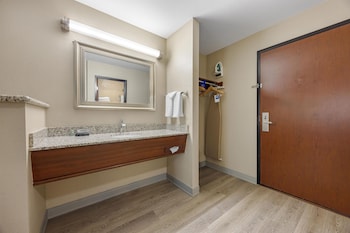 Suite, Multiple Beds, Non Smoking, Refrigerator & Microwave