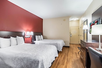 Deluxe Room, 2 Double Beds (Smoke Free)