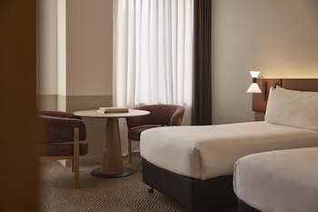 Parkview Twin Room (Newly Renovated)