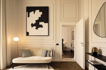 Deluxe Room, City View